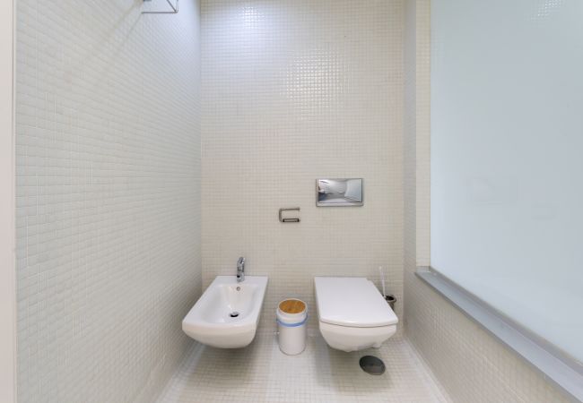 Apartamento en Madrid - Dúplex de 3 Dormitorios – Amplio, Luminoso cerca del Paseo de la Castellana .Temporal Apartamento en Madrid - Dúplex de 3 Dormitorios – Amplio, Luminoso cerca del Paseo de la Castellana .Temporal