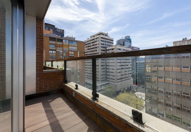 Apartamento en Madrid - Dúplex de 3 Dormitorios – Amplio, Luminoso cerca del Paseo de la Castellana .Temporal Apartamento en Madrid - Dúplex de 3 Dormitorios – Amplio, Luminoso cerca del Paseo de la Castellana .Temporal
