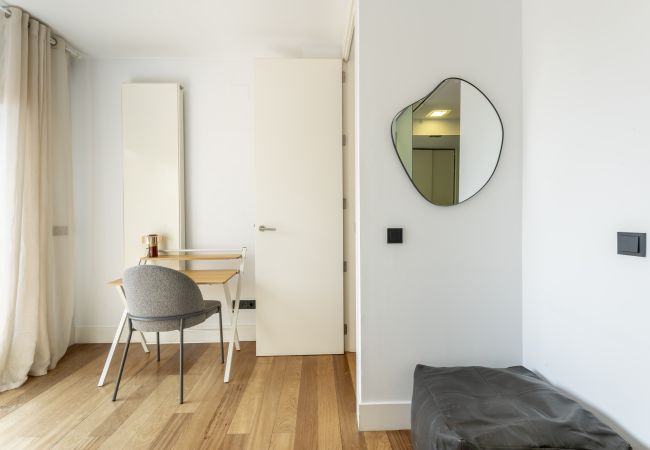 Apartamento en Madrid - Dúplex de 3 Dormitorios – Amplio, Luminoso cerca del Paseo de la Castellana .Temporal Apartamento en Madrid - Dúplex de 3 Dormitorios – Amplio, Luminoso cerca del Paseo de la Castellana .Temporal