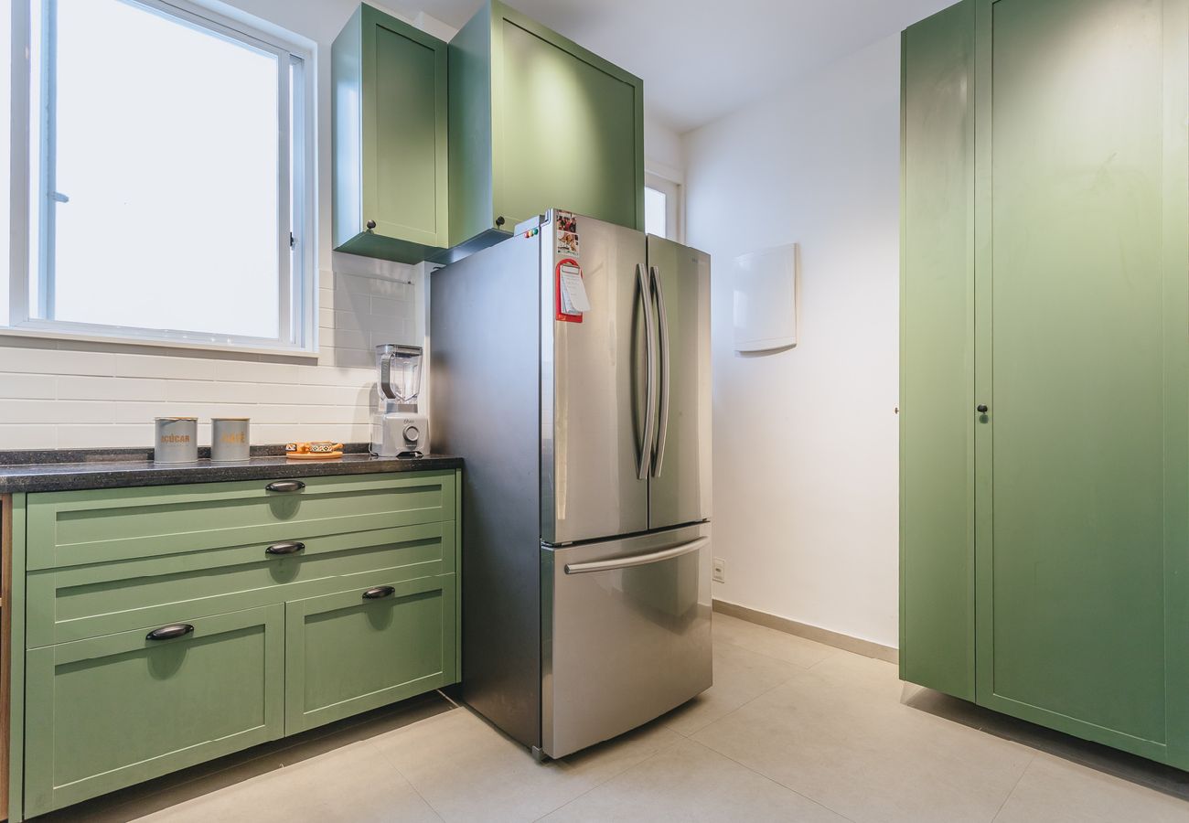 Apartamento en Teresópolis - Apto bem equipado c WiFi,lareira e boa localização Apartamento en Teresópolis - Apto bem equipado c WiFi,lareira e boa localização