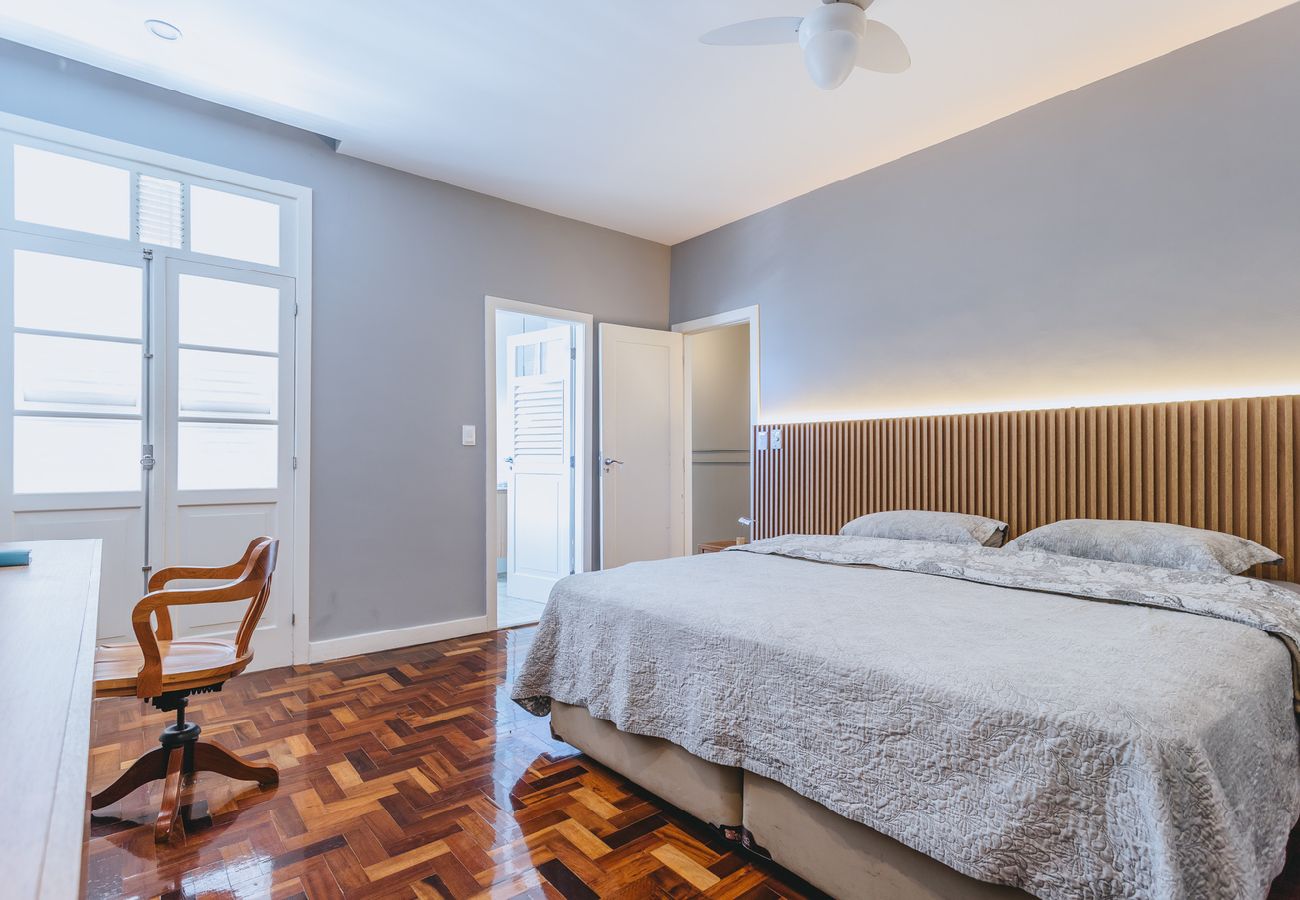 Apartamento en Teresópolis - Apto bem equipado c WiFi,lareira e boa localização Apartamento en Teresópolis - Apto bem equipado c WiFi,lareira e boa localização