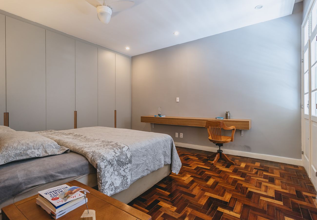 Apartamento en Teresópolis - Apto bem equipado c WiFi,lareira e boa localização Apartamento en Teresópolis - Apto bem equipado c WiFi,lareira e boa localização