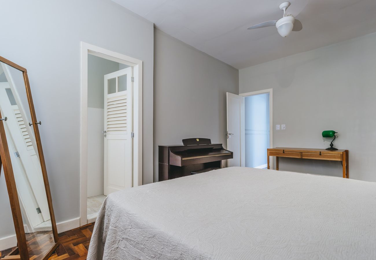 Apartamento en Teresópolis - Apto bem equipado c WiFi,lareira e boa localização Apartamento en Teresópolis - Apto bem equipado c WiFi,lareira e boa localização