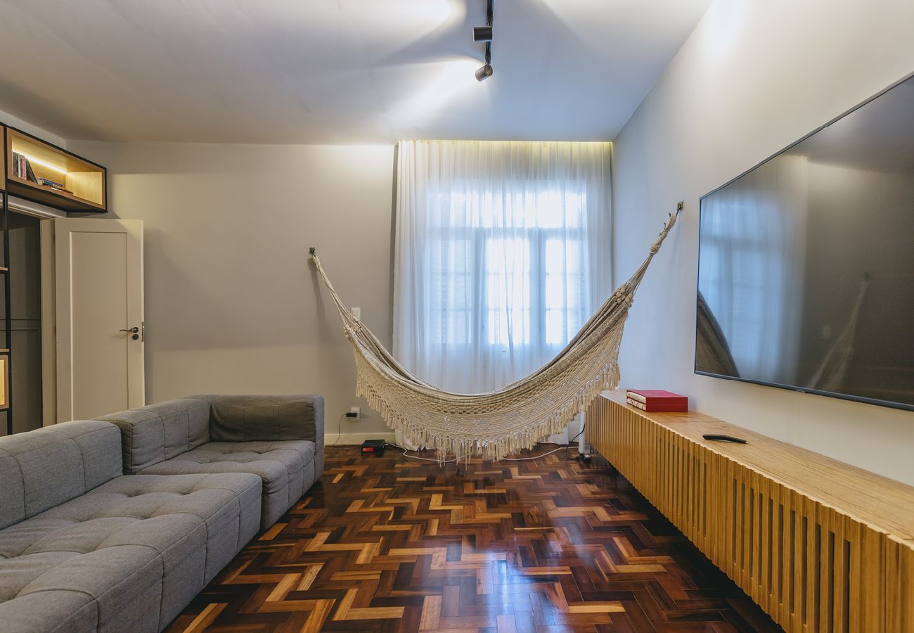 Apartamento en Teresópolis - Apto bem equipado c WiFi,lareira e boa localização Apartamento en Teresópolis - Apto bem equipado c WiFi,lareira e boa localização