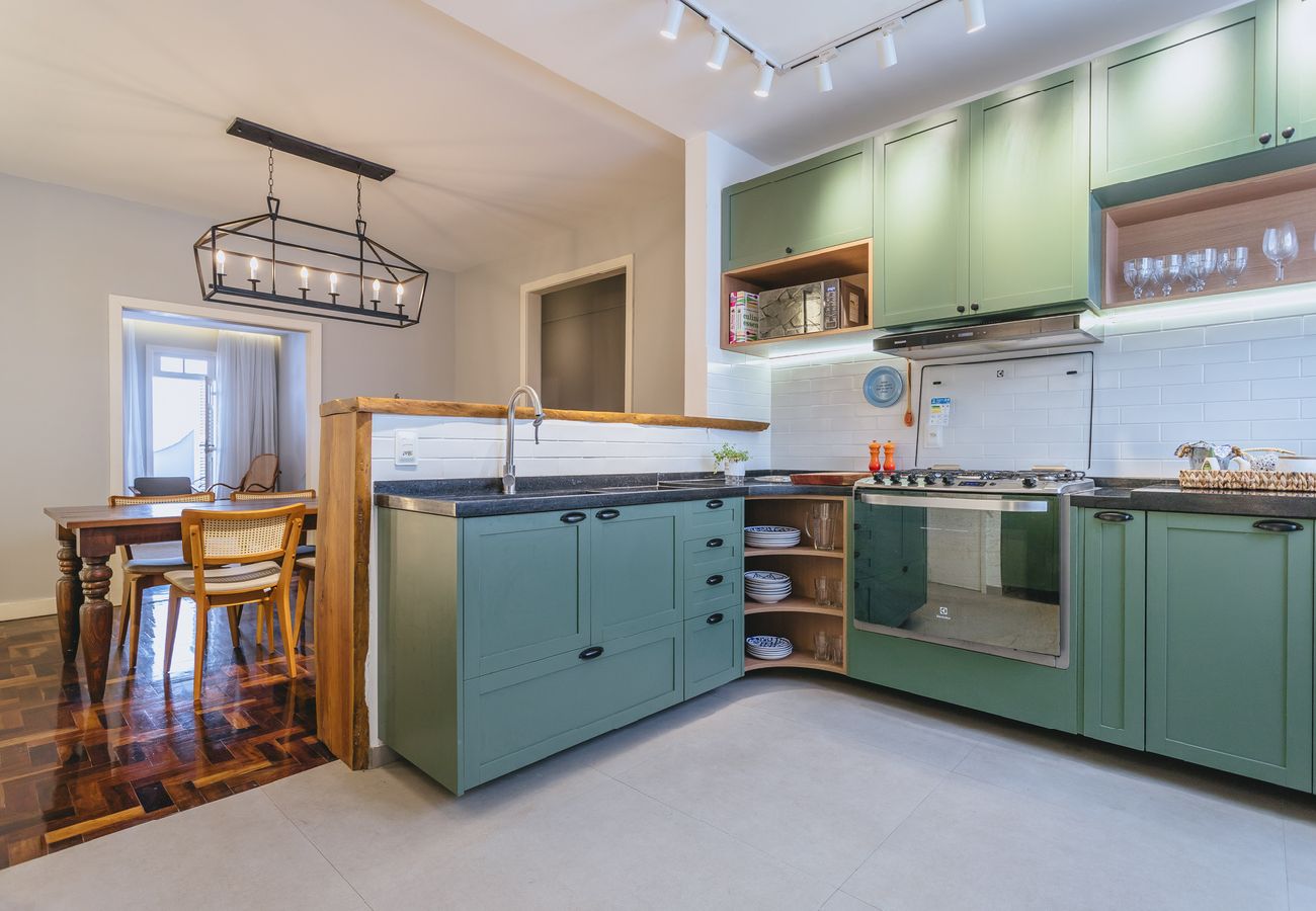 Apartamento en Teresópolis - Apto bem equipado c WiFi,lareira e boa localização Apartamento en Teresópolis - Apto bem equipado c WiFi,lareira e boa localização