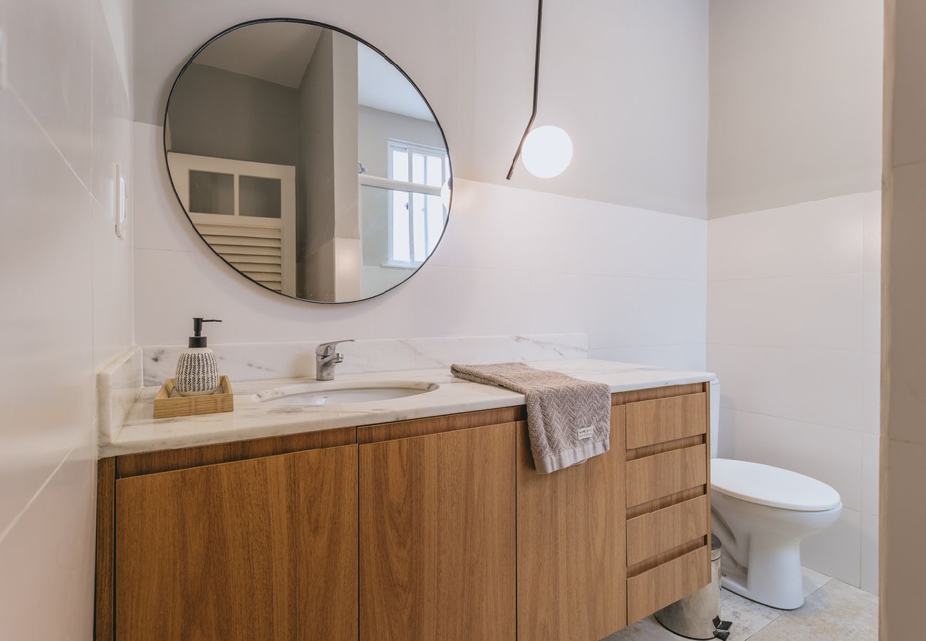 Apartamento en Teresópolis - Apto bem equipado c WiFi,lareira e boa localização Apartamento en Teresópolis - Apto bem equipado c WiFi,lareira e boa localização