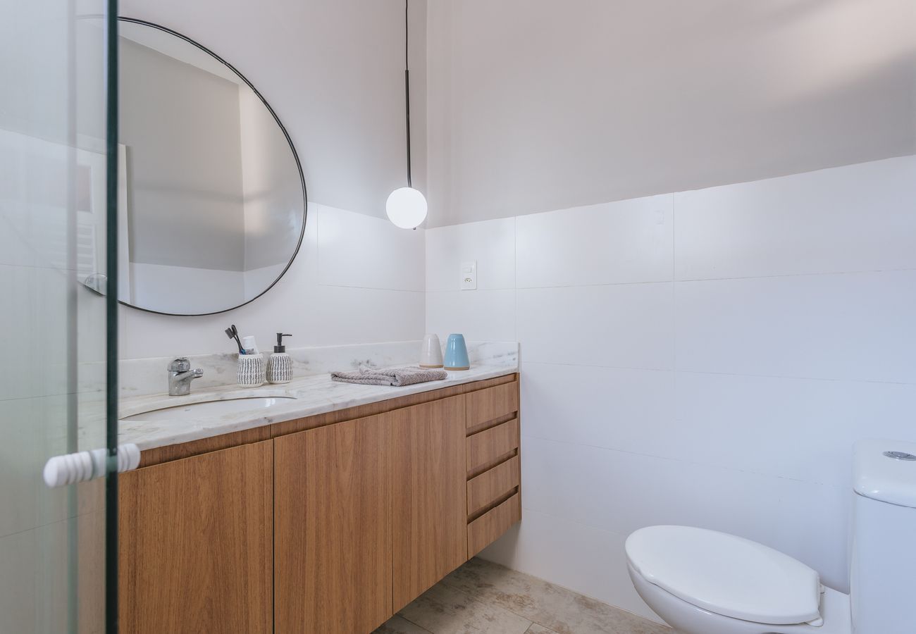 Apartamento en Teresópolis - Apto bem equipado c WiFi,lareira e boa localização Apartamento en Teresópolis - Apto bem equipado c WiFi,lareira e boa localização