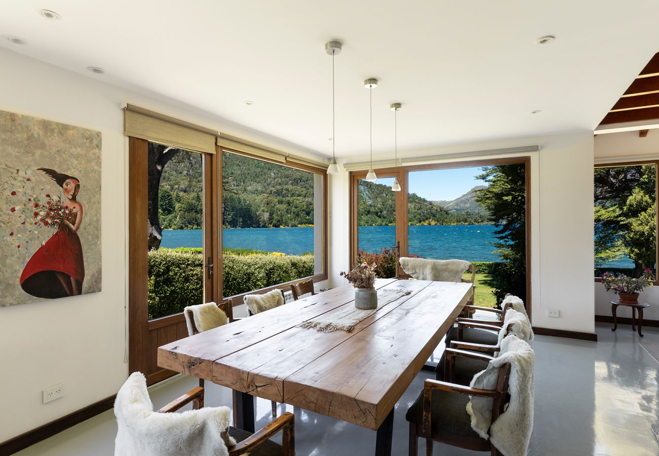 Casa en San Carlos de Bariloche - Casa con costa al lago Gutiérrez en Bariloche Casa en San Carlos de Bariloche - Casa con costa al lago Gutiérrez en Bariloche