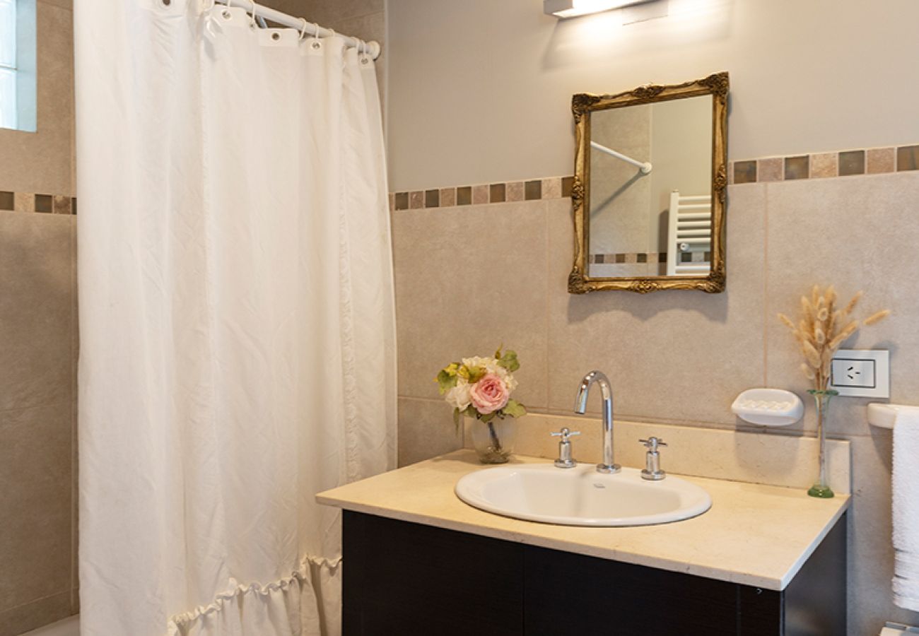 Casa en San Carlos de Bariloche - Casa con costa al lago Gutiérrez en Bariloche Casa en San Carlos de Bariloche - Casa con costa al lago Gutiérrez en Bariloche