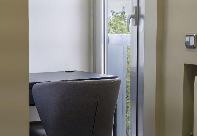 Apartamento en Madrid - Alquiler Mensual en Madrid – Piso Exterior con 1 Dormitorio + Estudio y 2 Baños.Temporal Apartamento en Madrid - Alquiler Mensual en Madrid – Piso Exterior con 1 Dormitorio + Estudio y 2 Baños.Temporal