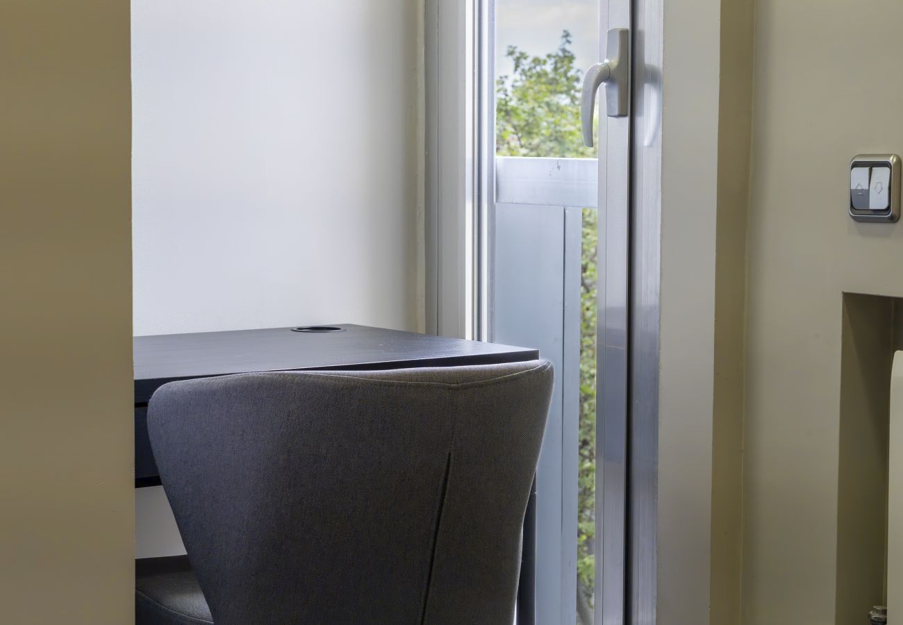 Apartamento en Madrid - Alquiler Mensual en Madrid – Piso Exterior con 1 Dormitorio + Estudio y 2 Baños.Temporal Apartamento en Madrid - Alquiler Mensual en Madrid – Piso Exterior con 1 Dormitorio + Estudio y 2 Baños.Temporal