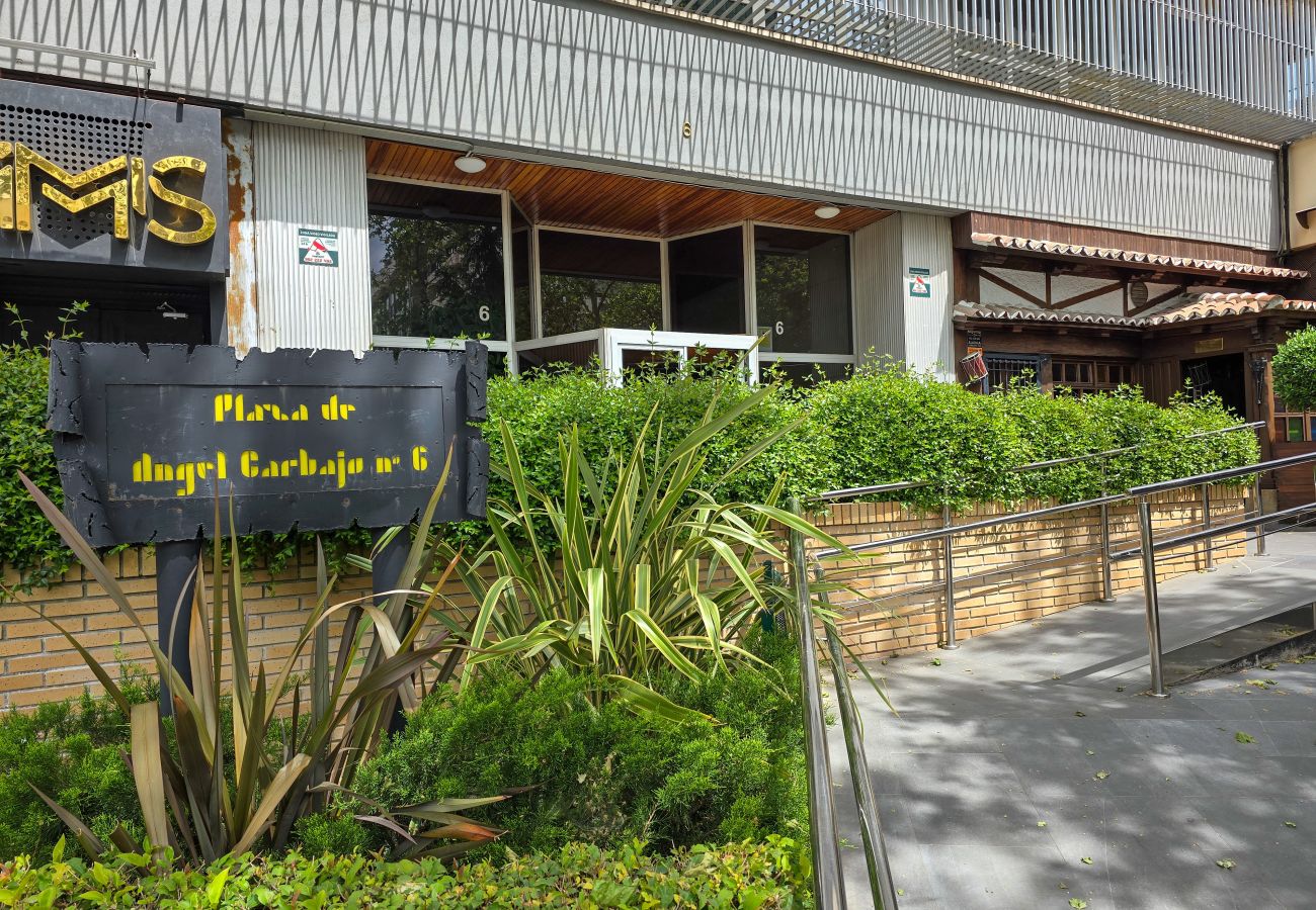 Apartamento en Madrid - Alquiler Mensual en Madrid – Piso Exterior con 1 Dormitorio + Estudio y 2 Baños.Temporal Apartamento en Madrid - Alquiler Mensual en Madrid – Piso Exterior con 1 Dormitorio + Estudio y 2 Baños.Temporal