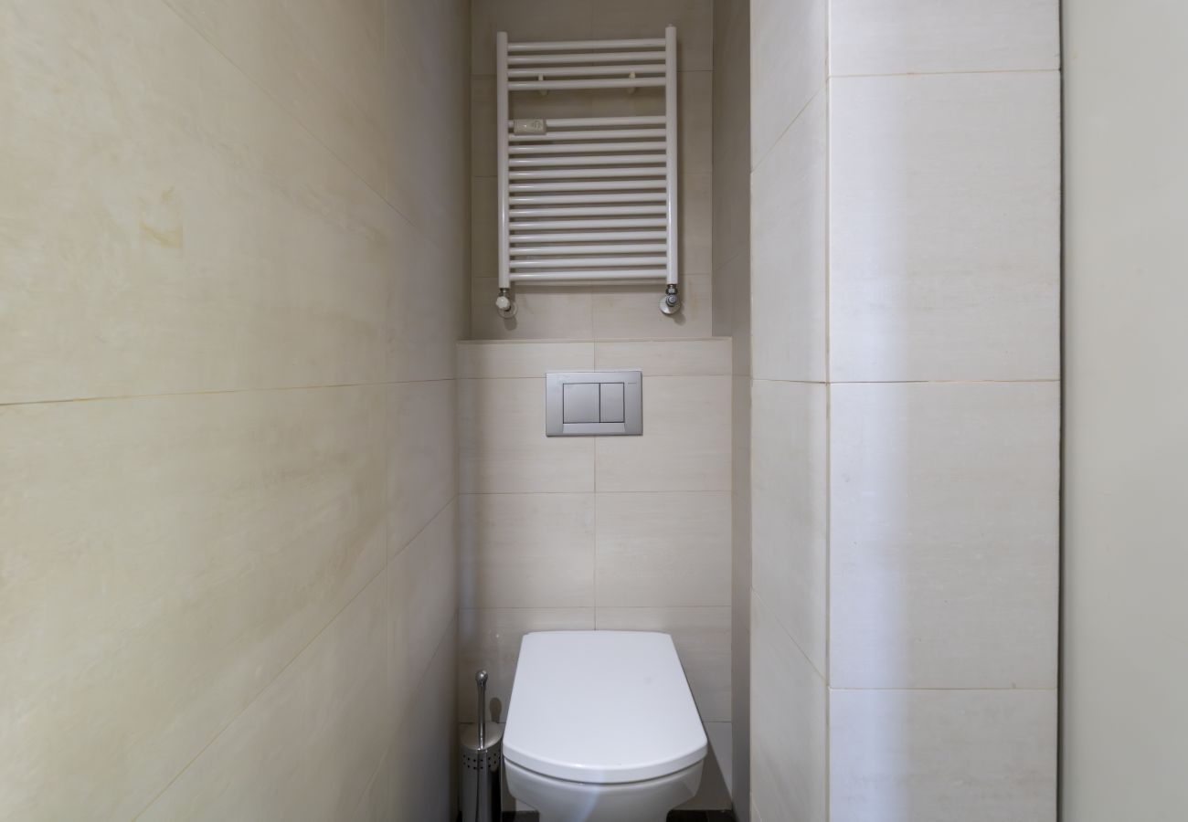 Apartamento en Madrid - Alquiler Mensual en Madrid – Piso Exterior con 1 Dormitorio + Estudio y 2 Baños.Temporal Apartamento en Madrid - Alquiler Mensual en Madrid – Piso Exterior con 1 Dormitorio + Estudio y 2 Baños.Temporal