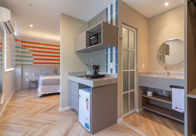 Apartamento en Rio de Janeiro - Acogedor a pocos pasos de la playa de Copacabana | Q13 e 16 Apartamento en Rio de Janeiro - Acogedor a pocos pasos de la playa de Copacabana | Q13 e 16