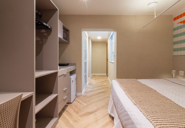 Apartamento en Rio de Janeiro - Acogedor a pocos pasos de la playa de Copacabana | Q13 e 16 Apartamento en Rio de Janeiro - Acogedor a pocos pasos de la playa de Copacabana | Q13 e 16