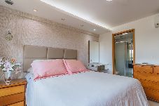 Apartamento en Niterói - Apto com piscina, WiFi, ar-condicionado e garagem