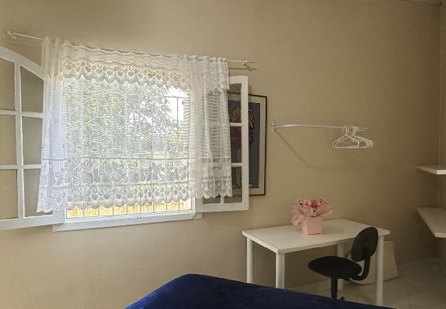 Casa en Caraguatatuba - Casa confortável, bem equipada com Wi-Fi e garagem Casa en Caraguatatuba - Casa confortável, bem equipada com Wi-Fi e garagem