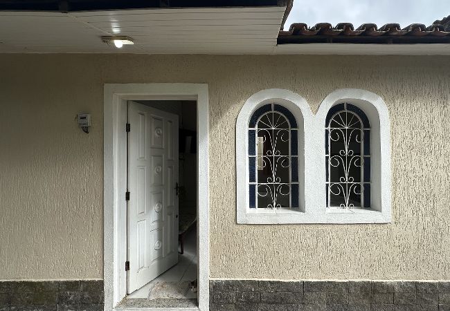 Casa en Caraguatatuba - Casa confortável, bem equipada com Wi-Fi e garagem Casa en Caraguatatuba - Casa confortável, bem equipada com Wi-Fi e garagem