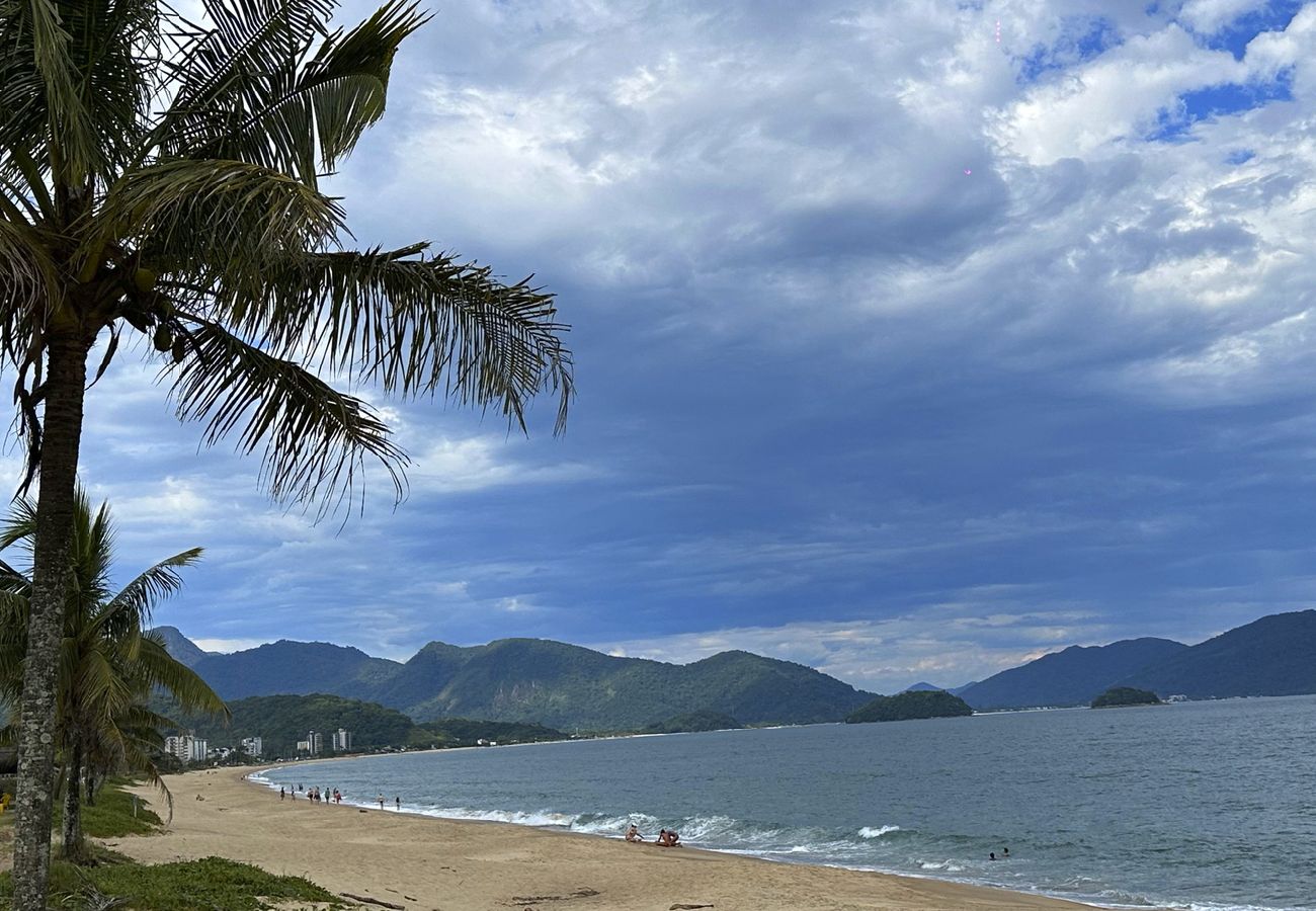 Casa en Caraguatatuba - Casa confortável, bem equipada com Wi-Fi e garagem Casa en Caraguatatuba - Casa confortável, bem equipada com Wi-Fi e garagem