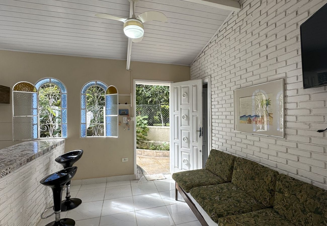 Casa en Caraguatatuba - Casa confortável, bem equipada com Wi-Fi e garagem Casa en Caraguatatuba - Casa confortável, bem equipada com Wi-Fi e garagem