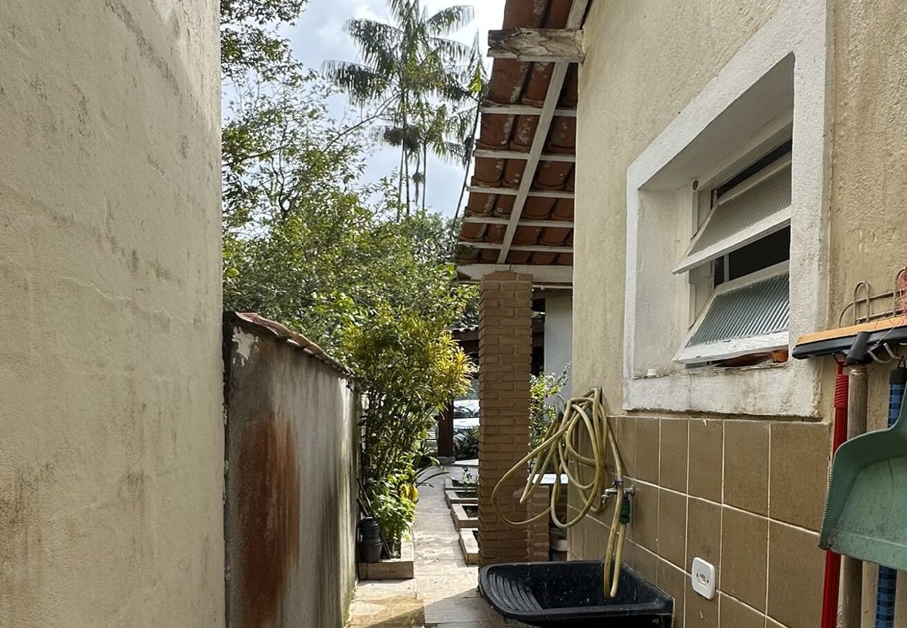 Casa en Caraguatatuba - Casa confortável, bem equipada com Wi-Fi e garagem Casa en Caraguatatuba - Casa confortável, bem equipada com Wi-Fi e garagem