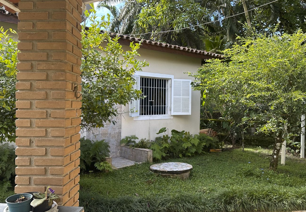 Casa en Caraguatatuba - Casa confortável, bem equipada com Wi-Fi e garagem Casa en Caraguatatuba - Casa confortável, bem equipada com Wi-Fi e garagem