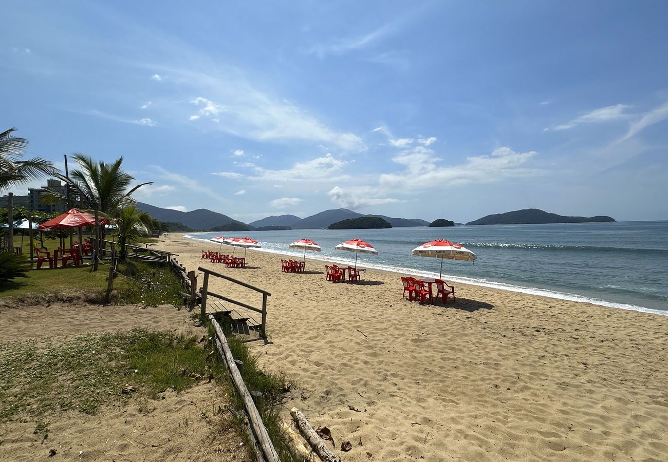 Casa en Caraguatatuba - Casa confortável, bem equipada com Wi-Fi e garagem Casa en Caraguatatuba - Casa confortável, bem equipada com Wi-Fi e garagem