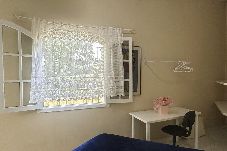 Casa en Caraguatatuba - Casa confortável, bem equipada com Wi-Fi e garagem
