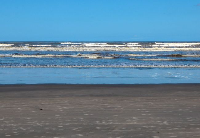 Casa en Itanhaém - Casa com WiFi e churrasq a 500m da Praia de Suarão