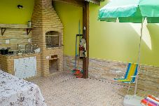 Casa en Itanhaém - Casa com WiFi e churrasq a 500m da Praia de Suarão
