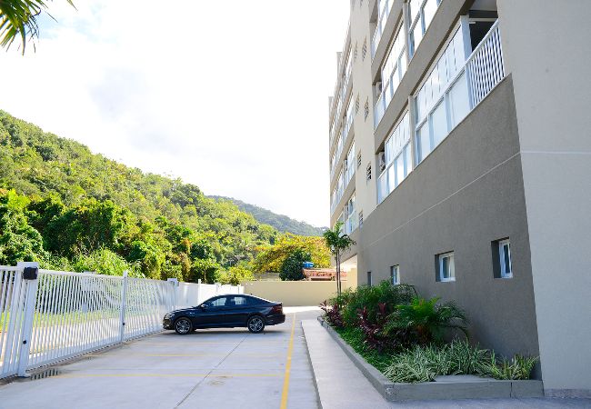 Apartamento en Ubatuba - Apto c área gourmet a 300m da Praia das Toninhas Apartamento en Ubatuba - Apto c área gourmet a 300m da Praia das Toninhas