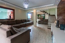 Casa en Santa Luzia - Casa com piscina,churrasqueira e ótima localização
