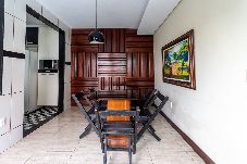 Casa en Santa Luzia - Casa com piscina,churrasqueira e ótima localização