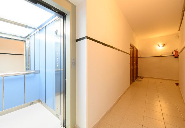 Apartamento en Madrid - Alquiler Mensual en Madrid – Piso moderno de 1 dormitorio Apartamento en Madrid - Alquiler Mensual en Madrid – Piso moderno de 1 dormitorio