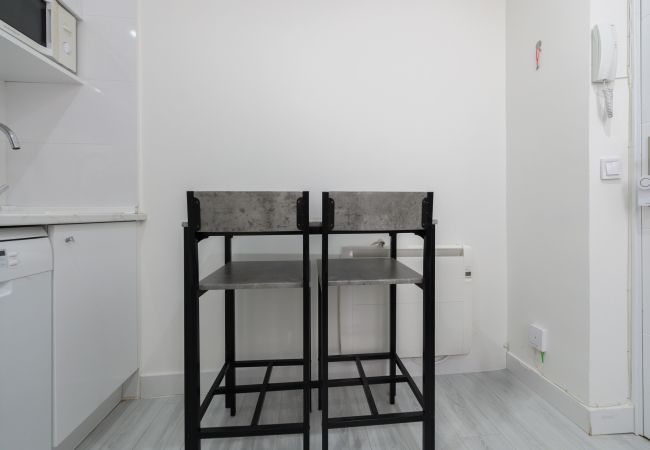 Apartamento en Madrid - Alquiler Mensual en Madrid – Piso moderno de 1 dormitorio Apartamento en Madrid - Alquiler Mensual en Madrid – Piso moderno de 1 dormitorio