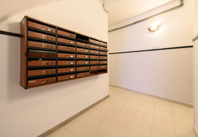Apartamento en Madrid - Alquiler Mensual en Madrid – Piso moderno de 1 dormitorio Apartamento en Madrid - Alquiler Mensual en Madrid – Piso moderno de 1 dormitorio