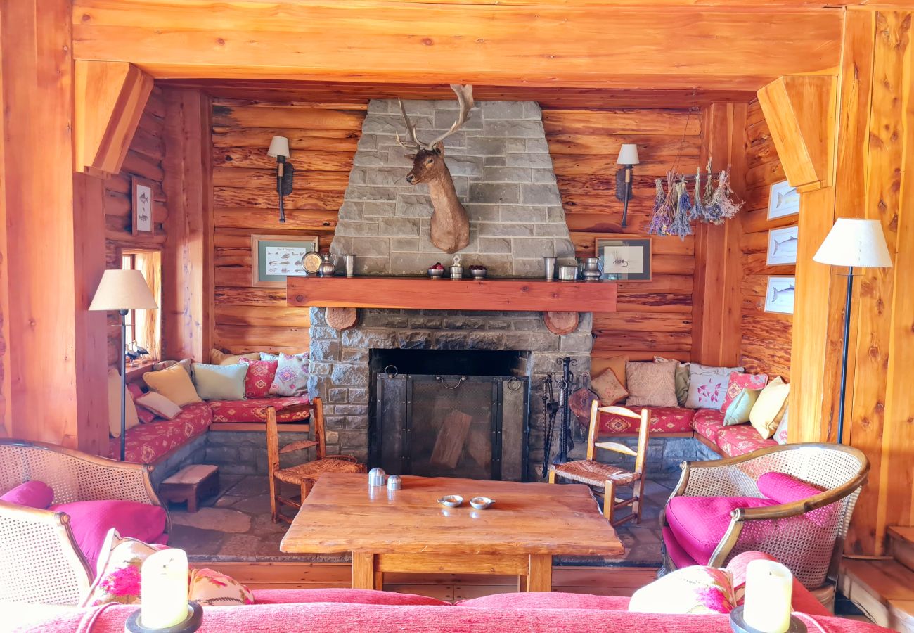 Casa en San Carlos de Bariloche - Hermosa casa en Llao Llao Bariloche para 12 personas Casa en San Carlos de Bariloche - Hermosa casa en Llao Llao Bariloche para 12 personas