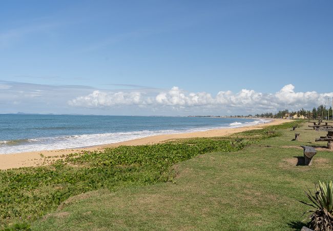Apartamento en Rio das Ostras - Apto com Wi-Fi a 950m da Praia da Tartaruga
