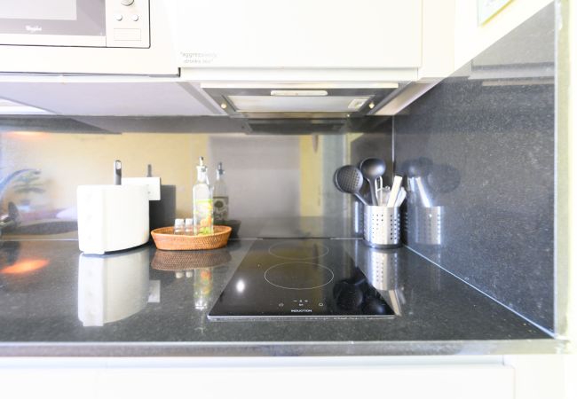 Estudio en Madrid - Estudio con balcón – Todo lo que necesitas para una estancia perfecta en Madrid. Temporal Estudio en Madrid - Estudio con balcón – Todo lo que necesitas para una estancia perfecta en Madrid. Temporal