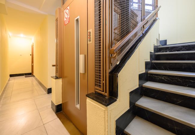 Estudio en Madrid - Estudio con balcón – Todo lo que necesitas para una estancia perfecta en Madrid. Temporal Estudio en Madrid - Estudio con balcón – Todo lo que necesitas para una estancia perfecta en Madrid. Temporal