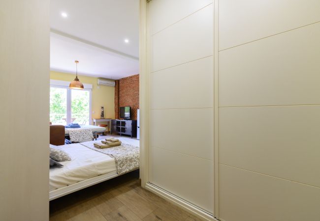 Estudio en Madrid - Estudio con balcón – Todo lo que necesitas para una estancia perfecta en Madrid. Temporal Estudio en Madrid - Estudio con balcón – Todo lo que necesitas para una estancia perfecta en Madrid. Temporal