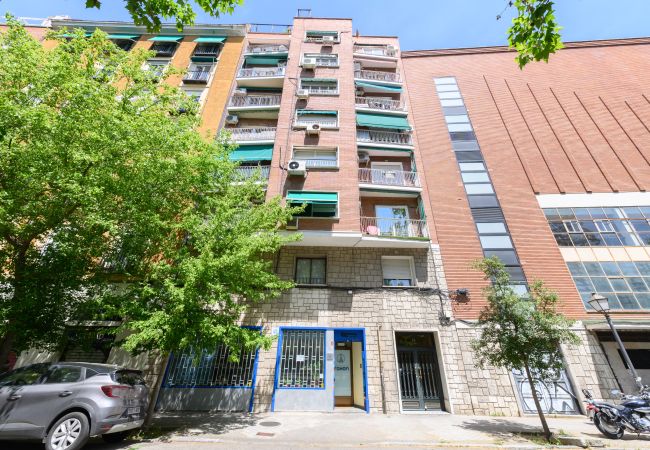 Estudio en Madrid - Estudio con balcón – Todo lo que necesitas para una estancia perfecta en Madrid. Temporal Estudio en Madrid - Estudio con balcón – Todo lo que necesitas para una estancia perfecta en Madrid. Temporal