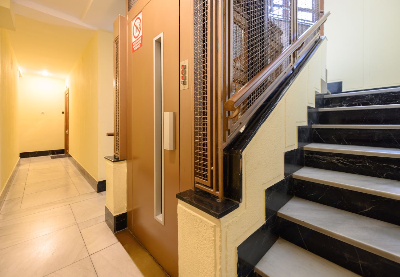 Estudio en Madrid - Estudio con balcón – Todo lo que necesitas para una estancia perfecta en Madrid. Temporal Estudio en Madrid - Estudio con balcón – Todo lo que necesitas para una estancia perfecta en Madrid. Temporal