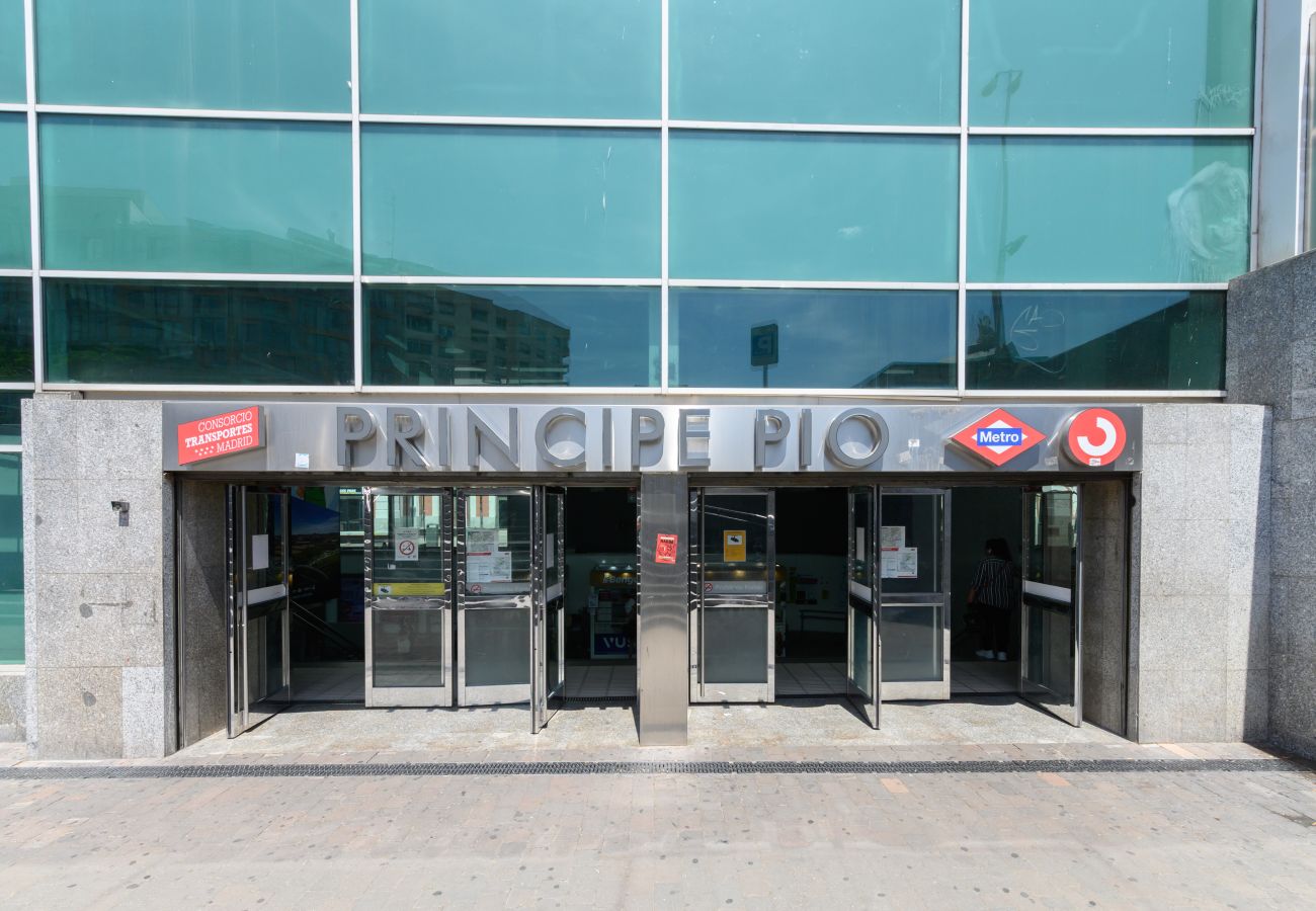 Estudio en Madrid - Estudio con balcón – Todo lo que necesitas para una estancia perfecta en Madrid. Temporal Estudio en Madrid - Estudio con balcón – Todo lo que necesitas para una estancia perfecta en Madrid. Temporal