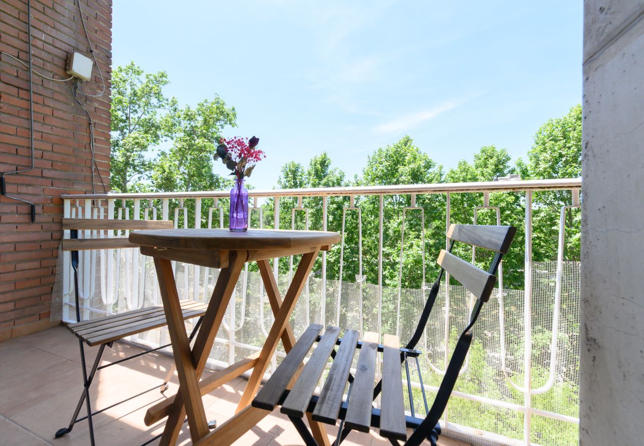 Estudio en Madrid - Estudio con balcón – Todo lo que necesitas para una estancia perfecta en Madrid. Temporal Estudio en Madrid - Estudio con balcón – Todo lo que necesitas para una estancia perfecta en Madrid. Temporal