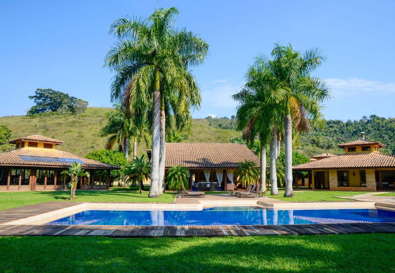 Casa en Santa Branca - Refúgio c/ piscina, hidro e Wi-fi em Santa Branca