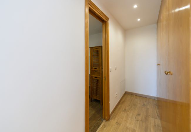Apartamento en Madrid - Piso moderno de 1 dormitorio con ventanales y sofá cama para invitados en Madrid.Temporal  Apartamento en Madrid - Piso moderno de 1 dormitorio con ventanales y sofá cama para invitados en Madrid.Temporal