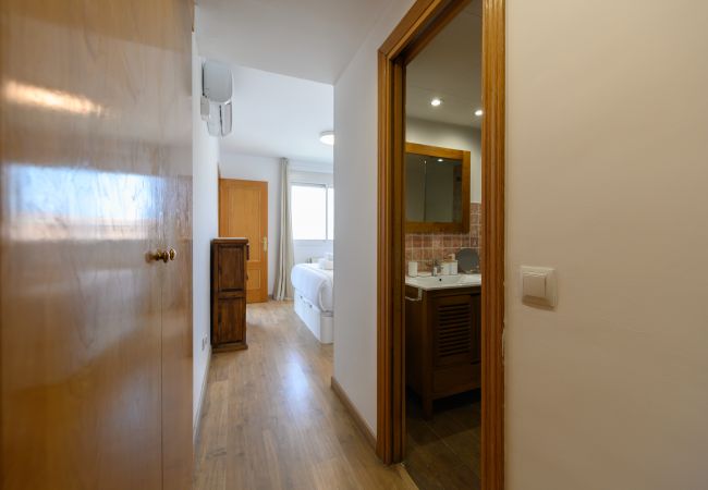 Apartamento en Madrid - Piso moderno de 1 dormitorio con ventanales y sofá cama para invitados en Madrid.Temporal  Apartamento en Madrid - Piso moderno de 1 dormitorio con ventanales y sofá cama para invitados en Madrid.Temporal