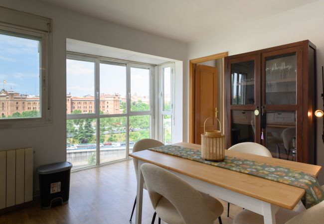 Apartamento en Madrid - Piso moderno de 1 dormitorio con ventanales y sofá cama para invitados en Madrid.Temporal  Apartamento en Madrid - Piso moderno de 1 dormitorio con ventanales y sofá cama para invitados en Madrid.Temporal