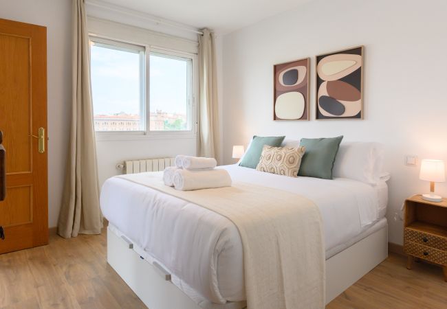 Apartamento en Madrid - Piso moderno de 1 dormitorio con ventanales y sofá cama para invitados en Madrid.Temporal  Apartamento en Madrid - Piso moderno de 1 dormitorio con ventanales y sofá cama para invitados en Madrid.Temporal